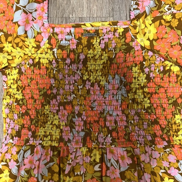 Billabong Square Neck Balloon Sleeves Ruched Back Floral Mini Dress - Picture 8 of 15